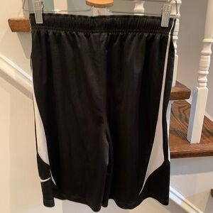 Nike basketball shorts, youth large
